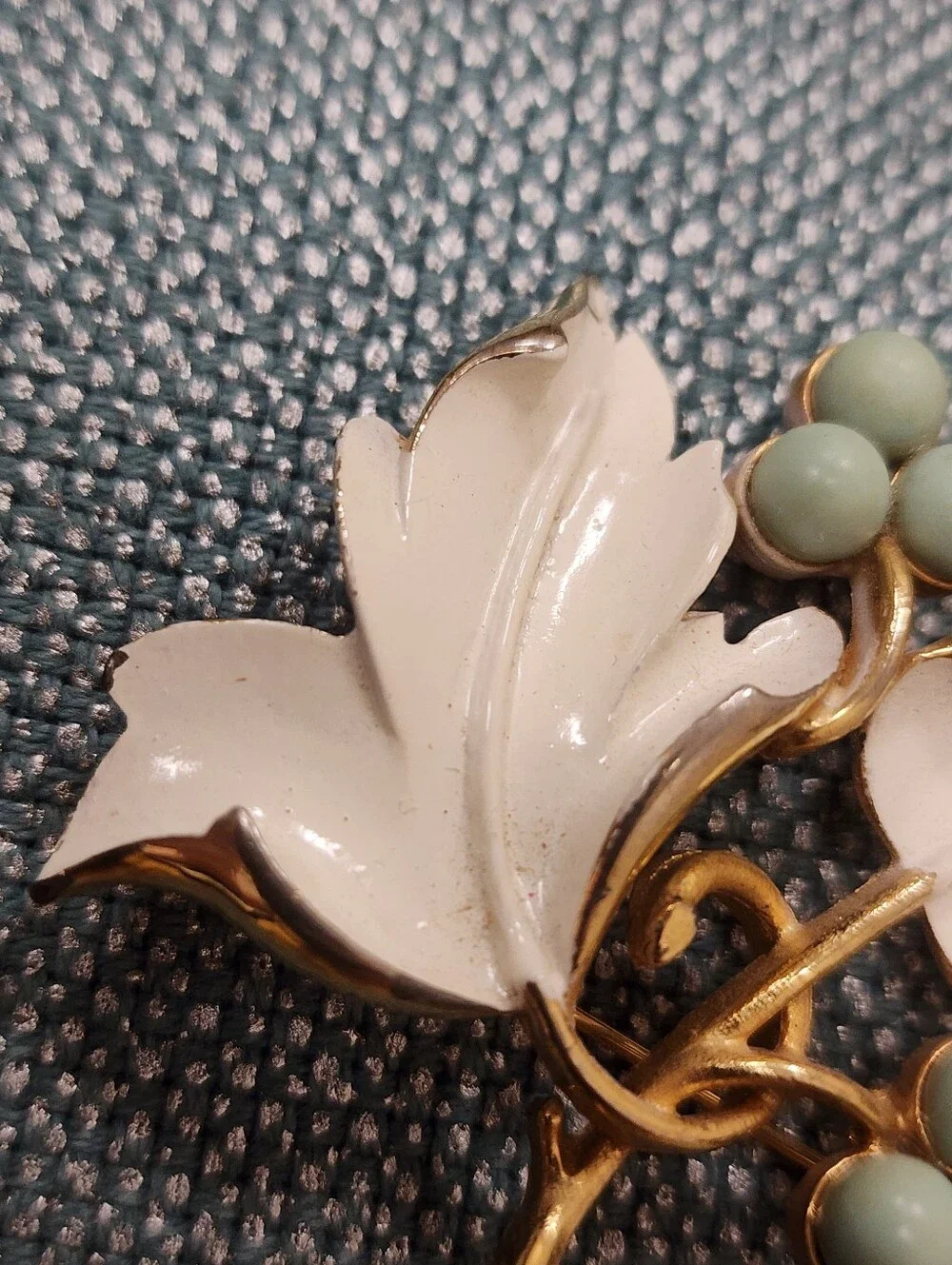 Vintage Signed Sarah Coventry Placid Beauty Brooch